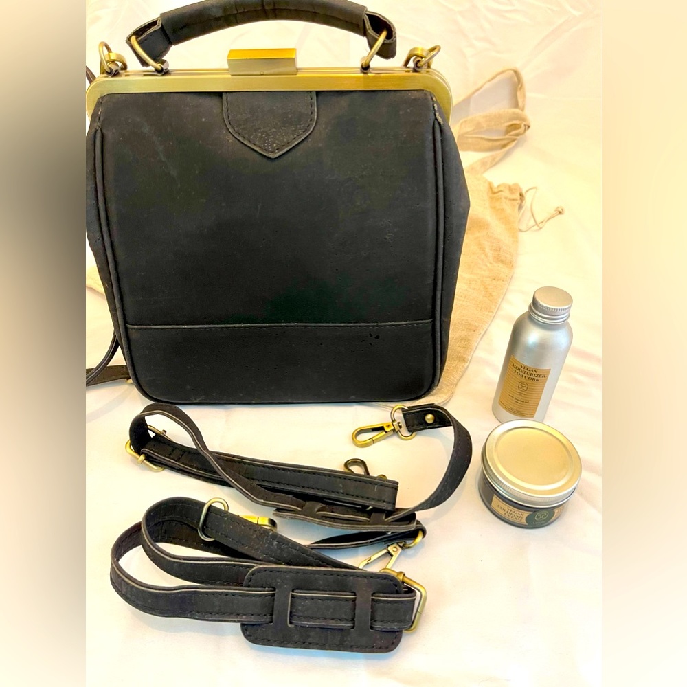 Like new La Flore Bebebark Bag